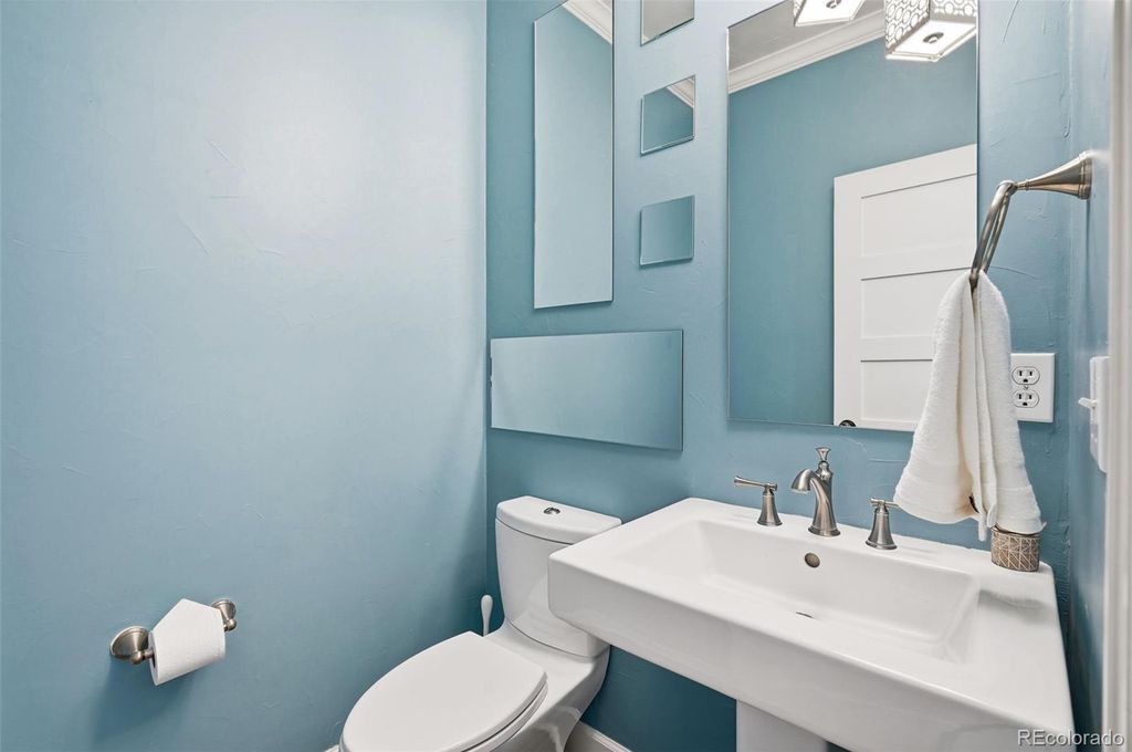 Image 20 of property listing at 2515 S Clayton Street, Denver, CO 80210