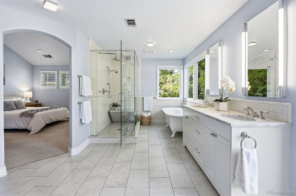Image 25 of property listing at 2515 S Clayton Street, Denver, CO 80210