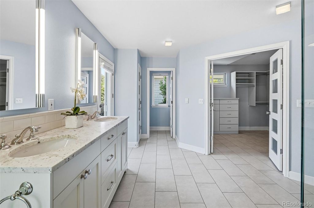 Image 26 of property listing at 2515 S Clayton Street, Denver, CO 80210