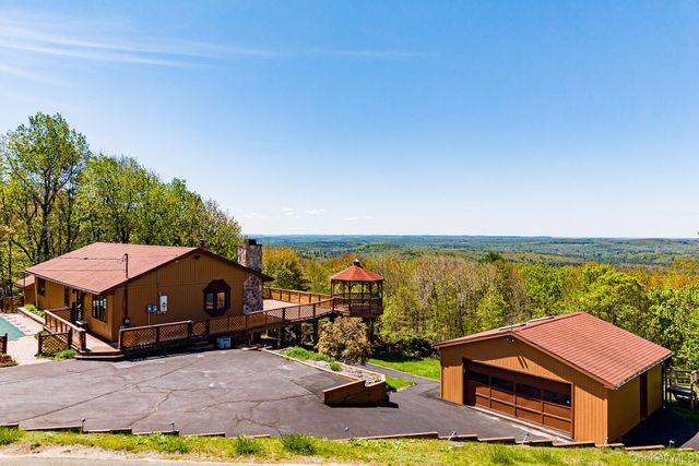 203 Skyline Drive, Woodbourne, NY 12788