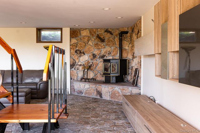203 Skyline Drive, Woodbourne, NY 12788