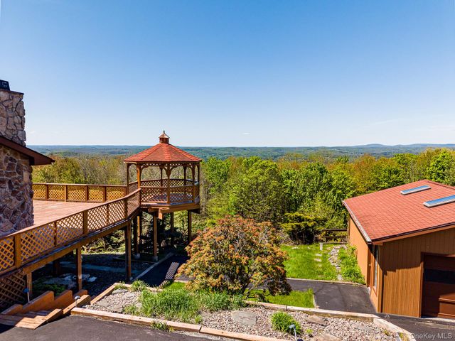 203 Skyline Drive, Woodbourne, NY 12788