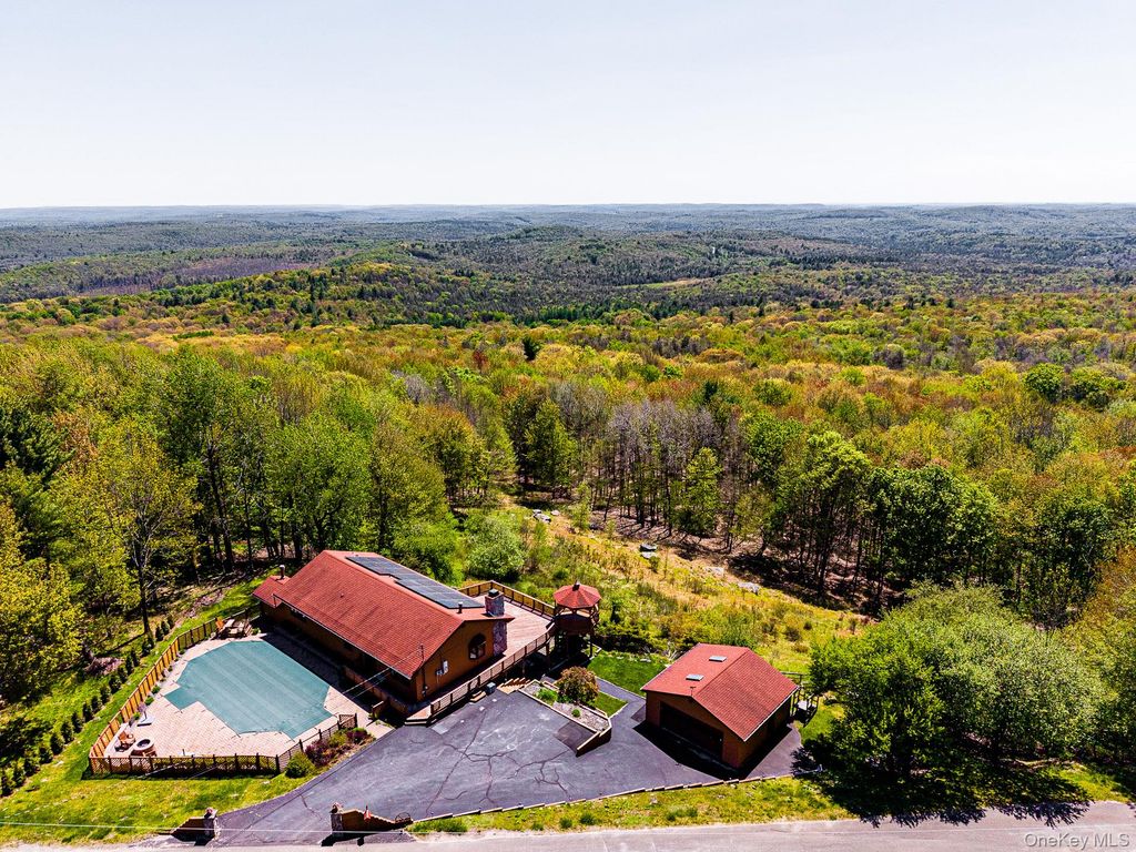 203 Skyline Drive, Woodbourne, NY 12788