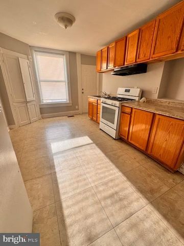 228 N KENWOOD AVE, Baltimore, MD 21224