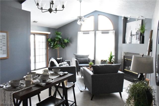 1133 Red Tail Hawk Court 6, Boardman, OH 44512