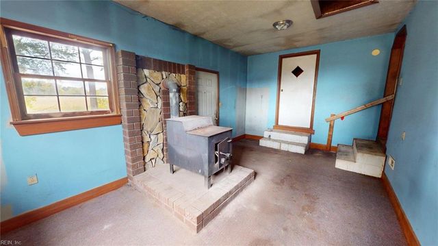 289 Wise LN, Mattaponi, VA 23110