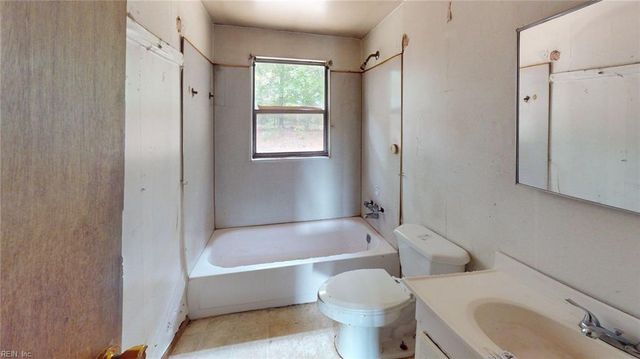 289 Wise LN, Mattaponi, VA 23110