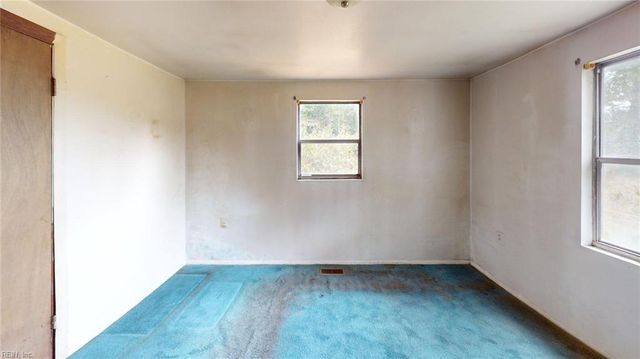 289 Wise LN, Mattaponi, VA 23110