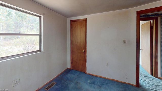 289 Wise LN, Mattaponi, VA 23110