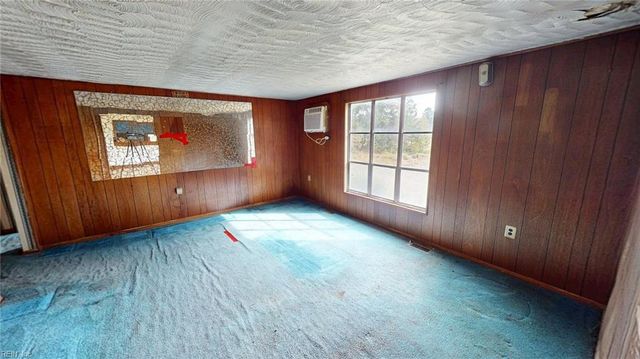 289 Wise LN, Mattaponi, VA 23110