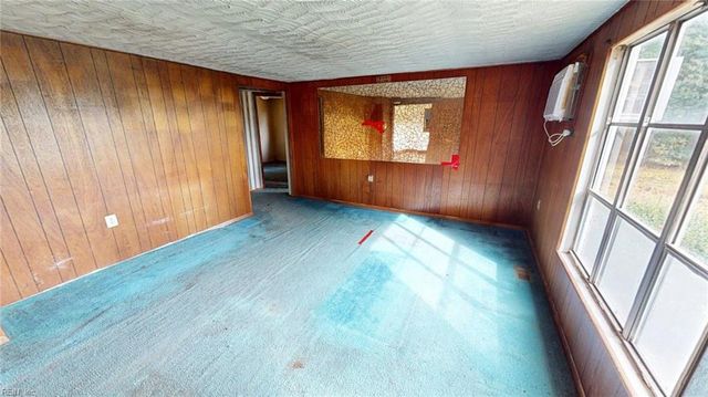 289 Wise LN, Mattaponi, VA 23110