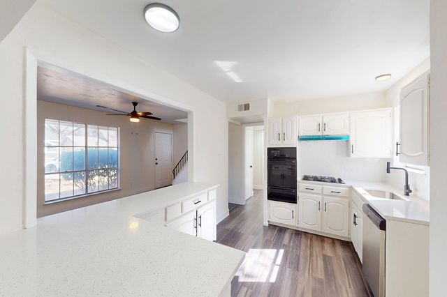 1200 Rebecca Lane, Arlington, TX 76014