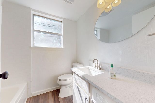 1200 Rebecca Lane, Arlington, TX 76014