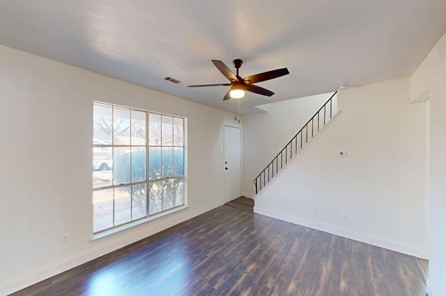 1200 Rebecca Lane, Arlington, TX 76014