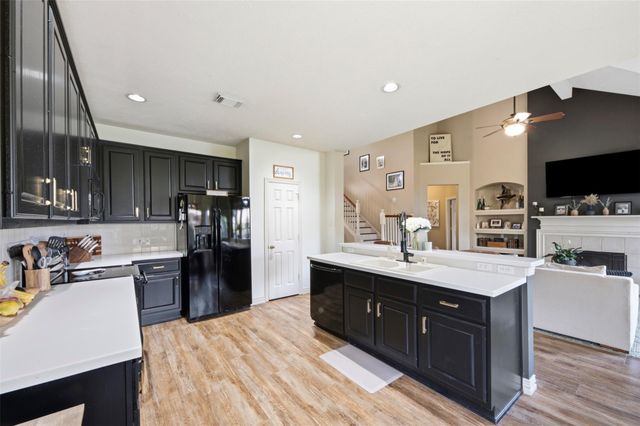 19511 Water Point Trail, Kingwood, TX 77346