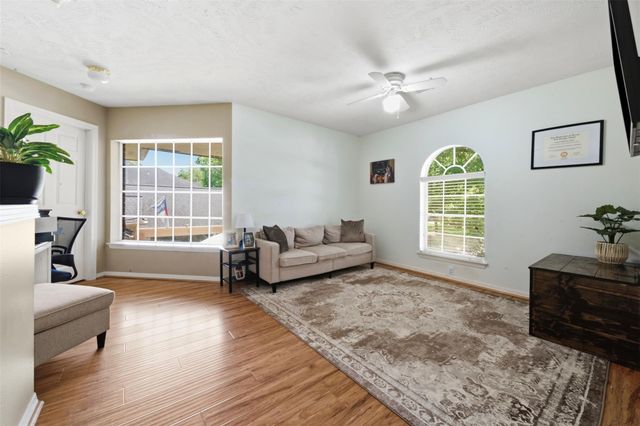 19511 Water Point Trail, Kingwood, TX 77346