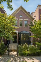 2542 N Wayne Avenue, Chicago, IL 60614