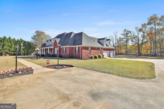 395 W McIntosh Road, Brooks, GA 30205