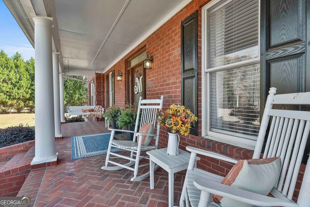 395 W McIntosh Road, Brooks, GA 30205