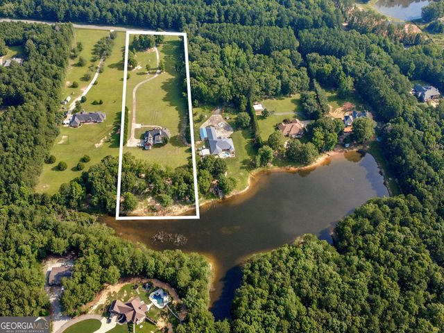395 W McIntosh Road, Brooks, GA 30205