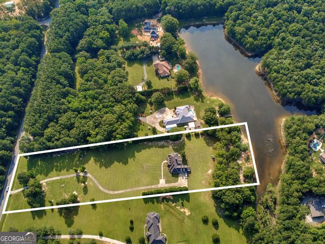 395 W McIntosh Road, Brooks, GA 30205