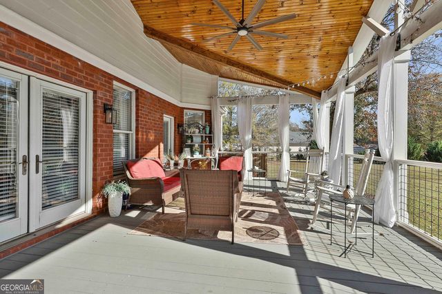 395 W McIntosh Road, Brooks, GA 30205