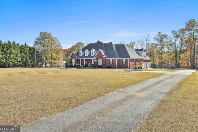 395 W McIntosh Road, Brooks, GA 30205