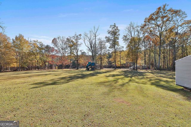395 W McIntosh Road, Brooks, GA 30205