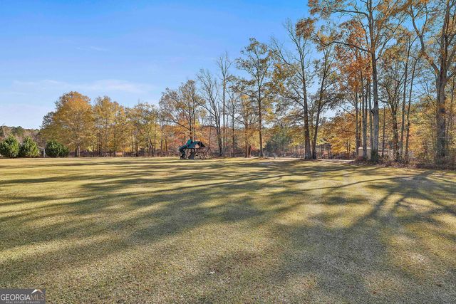 395 W McIntosh Road, Brooks, GA 30205