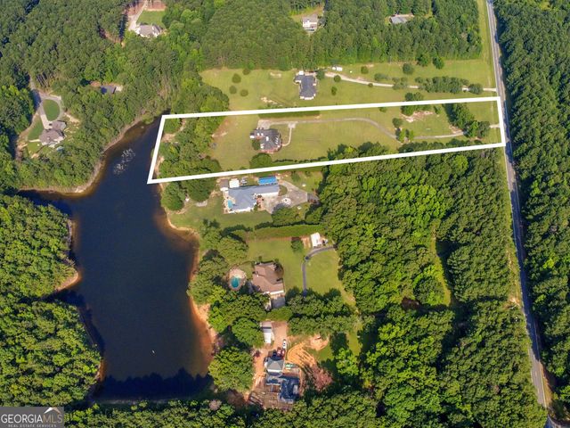 395 W McIntosh Road, Brooks, GA 30205