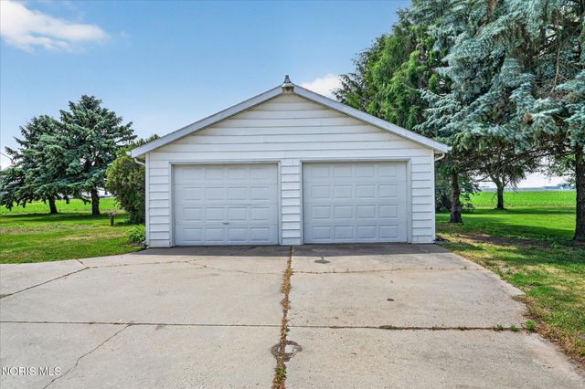 9111 County Road H, Delta, OH 43515