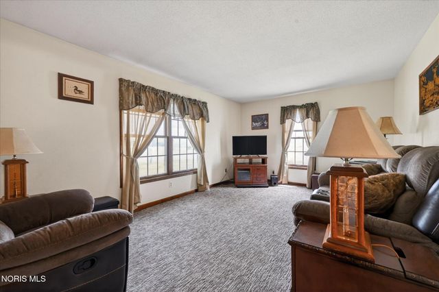 9111 County Road H, Delta, OH 43515