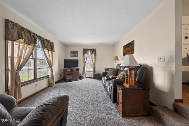 9111 County Road H, Delta, OH 43515
