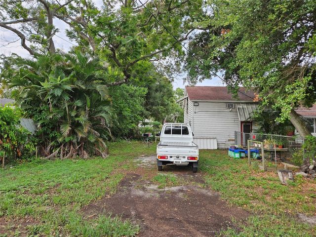 4605 8TH AVENUE N, St Petersburg, FL 33713