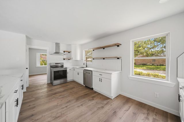 5926 Warm Springs Road, Houston, TX 77035