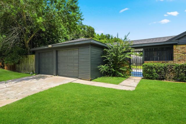 5926 Warm Springs Road, Houston, TX 77035