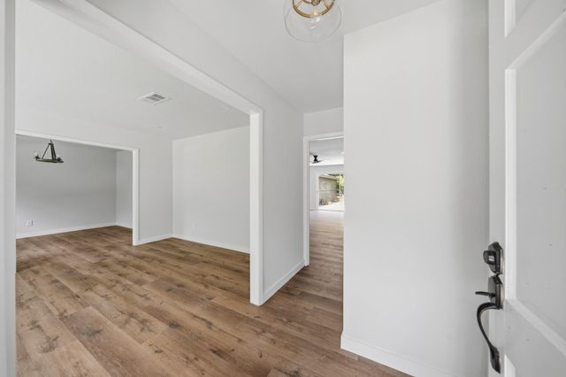 5926 Warm Springs Road, Houston, TX 77035
