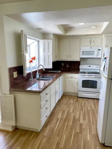 2397 Via Mariposa W 3A, Laguna Woods, CA 92637