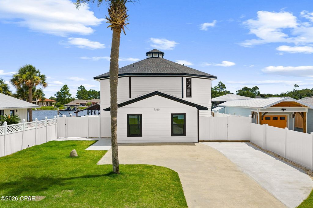 Image 2 of property listing at 7320 S Lagoon Drive, Panama City Beach, FL 32408