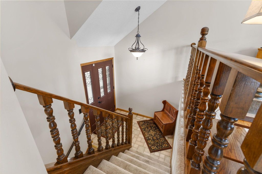 404 Pleasure Creek Drive, Blaine, MN 55434 — photo 3