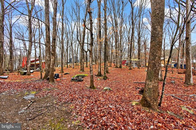 244 CANTERBURY RD, Bushkill, PA 18324