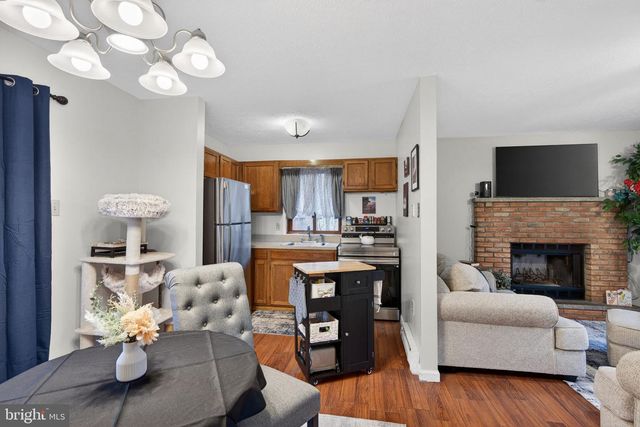 244 CANTERBURY RD, Bushkill, PA 18324