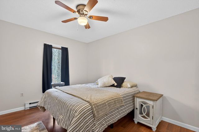 244 CANTERBURY RD, Bushkill, PA 18324