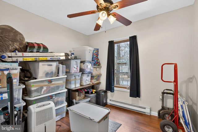 244 CANTERBURY RD, Bushkill, PA 18324