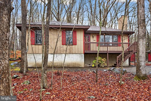244 CANTERBURY RD, Bushkill, PA 18324
