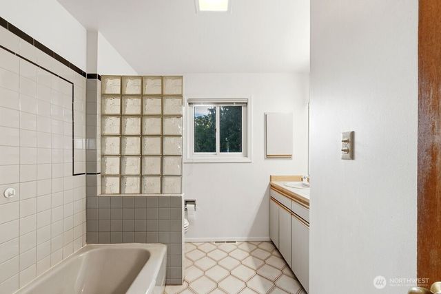 10851 Marine View Drive, Seattle, WA 98146