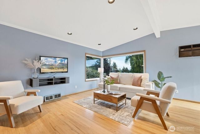 10851 Marine View Drive, Seattle, WA 98146