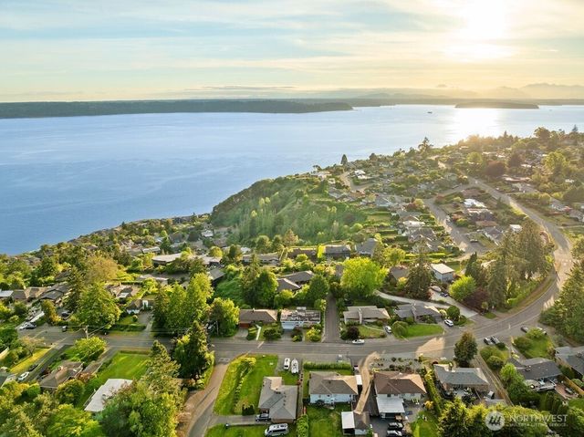 10851 Marine View Drive, Seattle, WA 98146