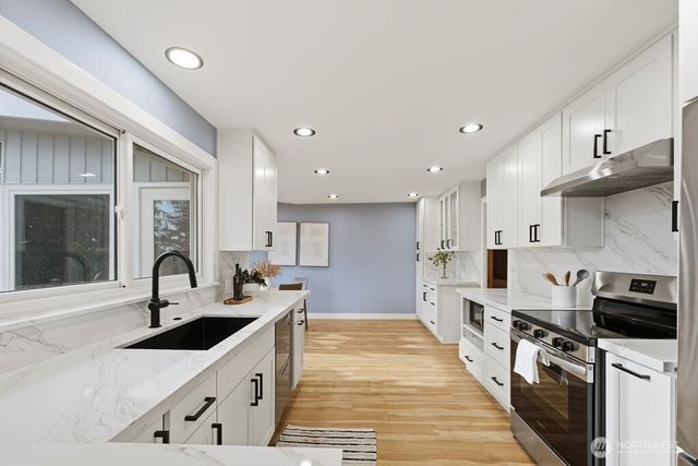 10851 Marine View Drive, Seattle, WA 98146