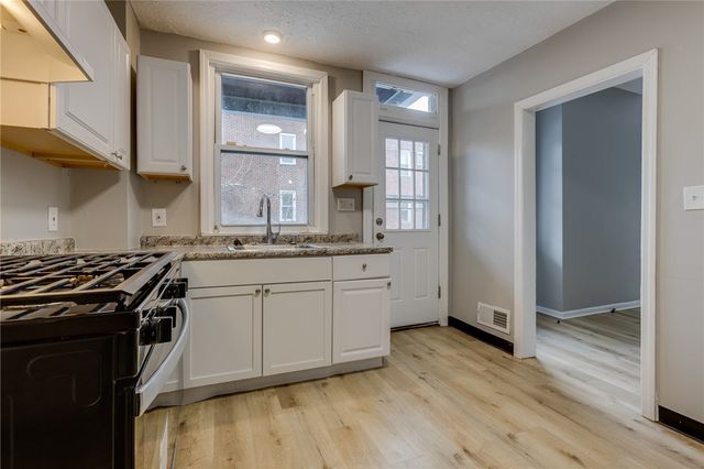 2247 Wilson Ave, Perry Hilltop, PA 15214